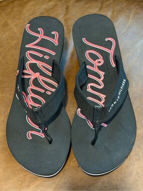 Tommy Hilfiger Wedge Flip Flops Women's 10M NWOT